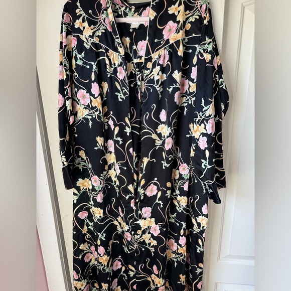 Beautiful vintage 70’s/80’s Christian Dior sleepwear. Great condition🌸🌸 - Picture 3 of 4